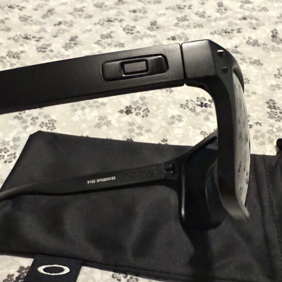 Oakley  Holbrook Black 9102 ✨️ NEW✨️ - Picture 7 of 7